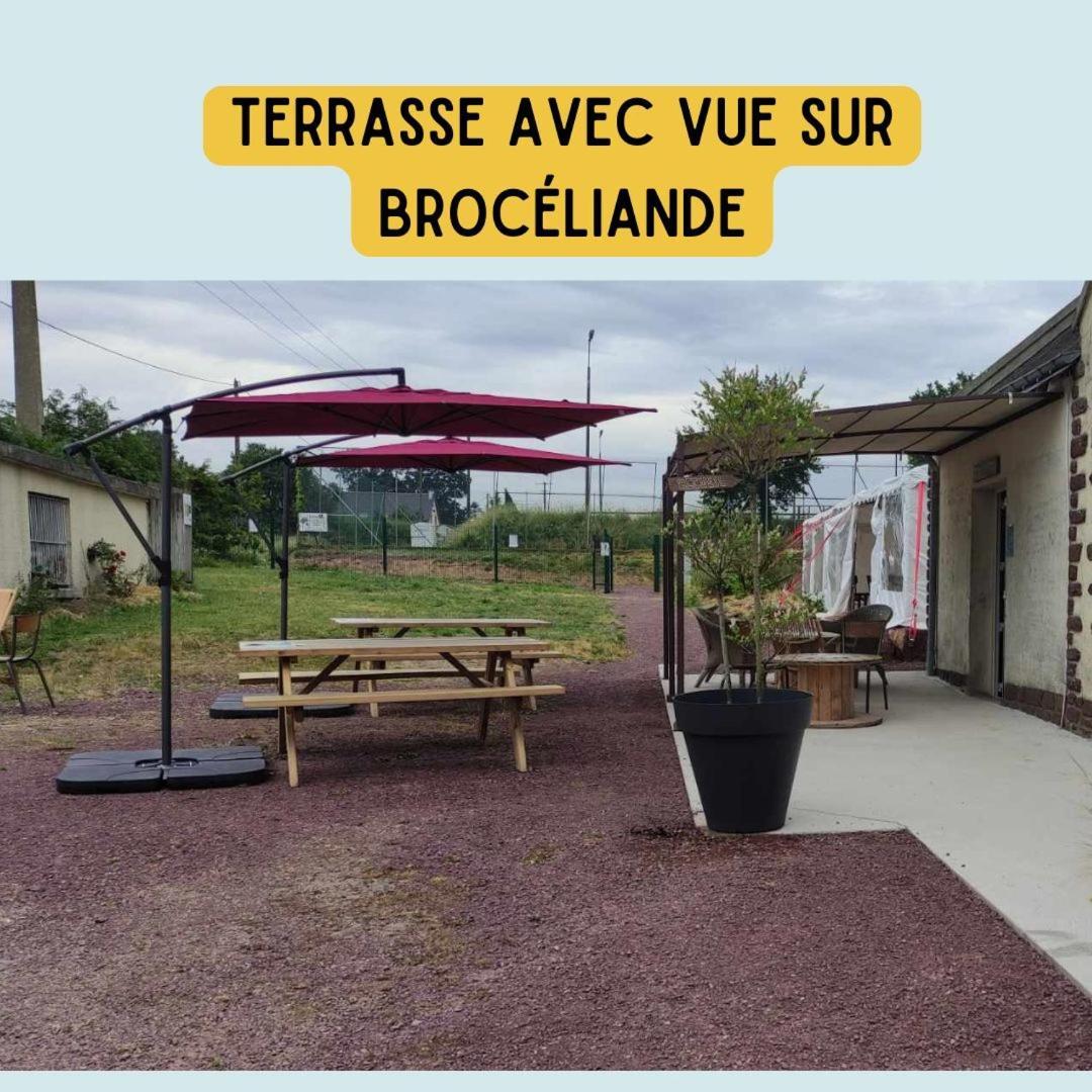 Camping Le Val Aux Fees - Broceliande Concoret Exterior photo